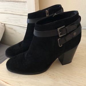 Liz Claiborne black heeled booties
